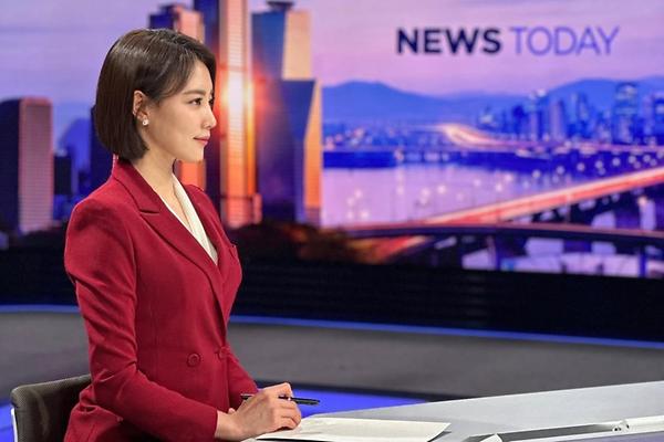 정치와 스포츠, 여성 진행자의 새로운 길을 열다…MBC 아나운서 이선영 동문